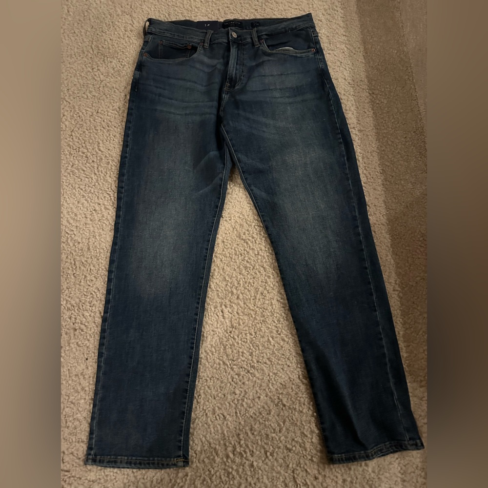 Men’s Lucky Brand straight leg jeans